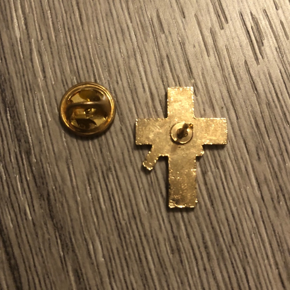 Graduation Cross Pin - Picture 5 of 7